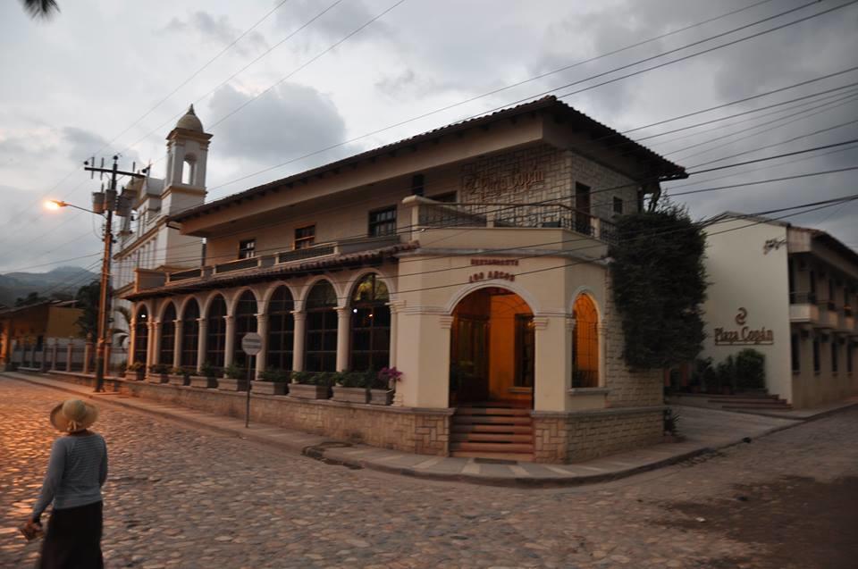 Hotel Plaza Copan Exterior photo